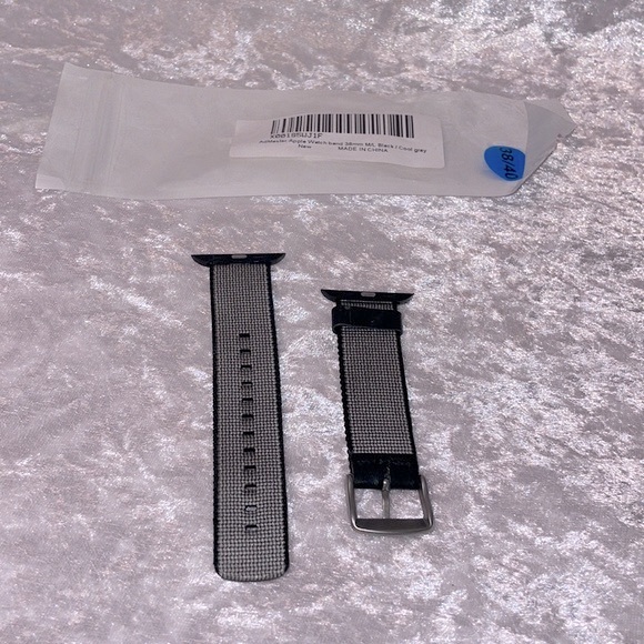 NWT Soft Nylon Pattern Unisex Apple Watch Band, Size 38mm - Picture 2 of 3